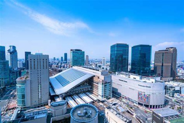大阪駅周辺の地下街から目的地へ向かうイメージ